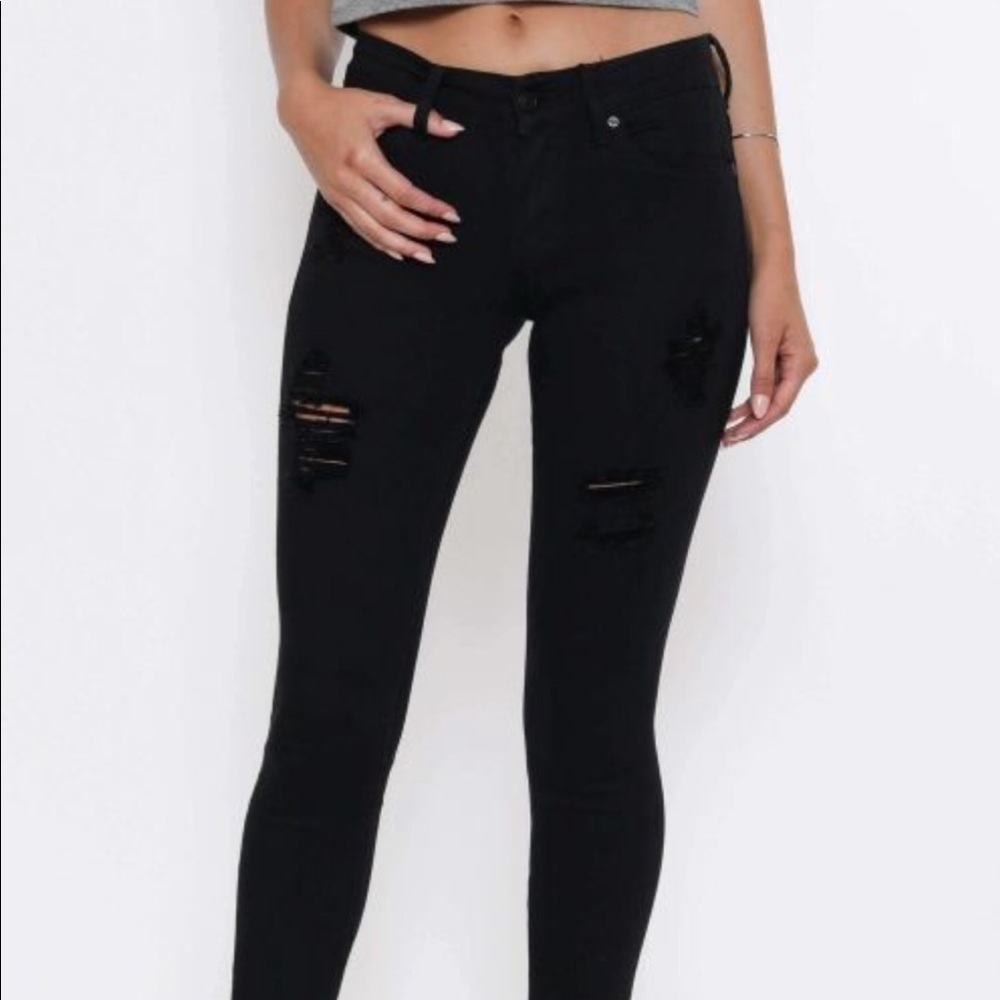 Black distressed kancan jeans